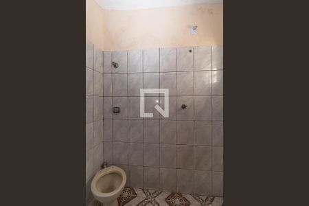 Banheiro de casa para alugar com 1 quarto, 64m² em Vila Portuguesa, São Paulo