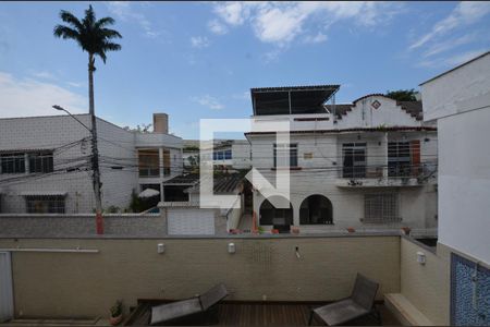 Vista de casa à venda com 5 quartos, 382m² em Madureira, Rio de Janeiro