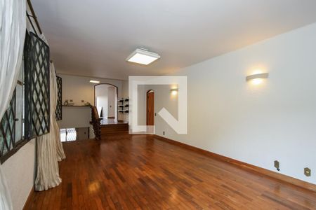 Sala 1 de casa à venda com 3 quartos, 600m² em Chácara Monte Alegre, São Paulo