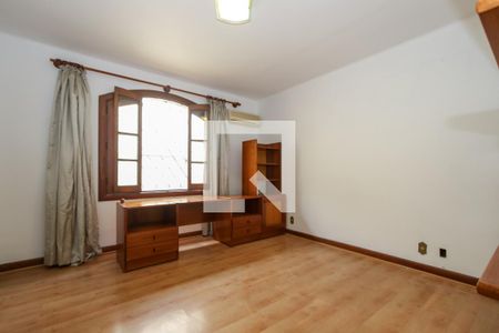 Casa à venda com 600m², 3 quartos e 4 vagasSuíte 3