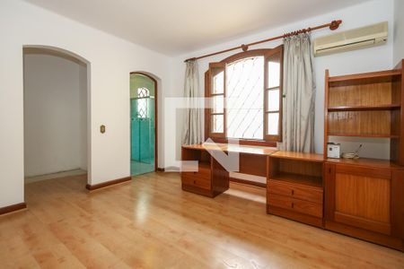 Casa à venda com 600m², 3 quartos e 4 vagasSuíte 3