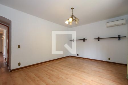 Casa à venda com 600m², 3 quartos e 4 vagasSuíte 1