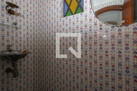 Casa à venda com 600m², 3 quartos e 4 vagasBanheiro do Salão