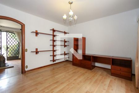 Casa à venda com 600m², 3 quartos e 4 vagasSuíte 2