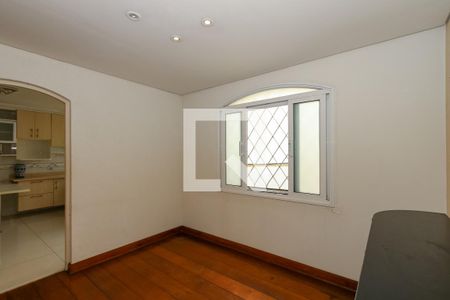 Casa à venda com 600m², 3 quartos e 4 vagasCopa