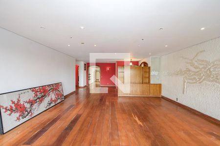 Sala de casa à venda com 3 quartos, 600m² em Chácara Monte Alegre, São Paulo