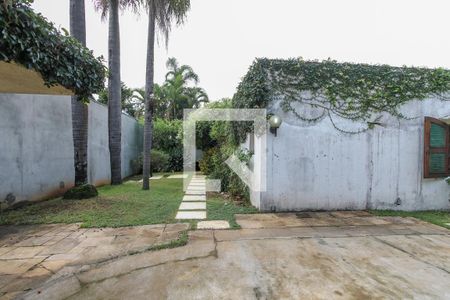 Casa à venda com 600m², 3 quartos e 4 vagasQuintal