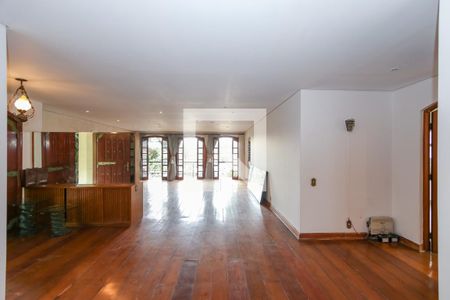 Sala de casa à venda com 3 quartos, 600m² em Chácara Monte Alegre, São Paulo