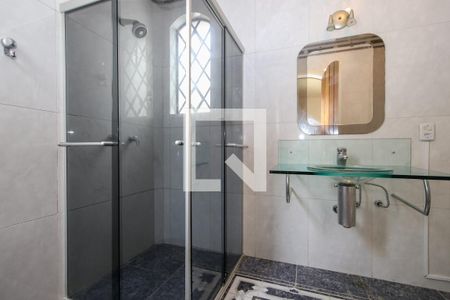 Casa à venda com 600m², 3 quartos e 4 vagasBanheiro da Suíte 2