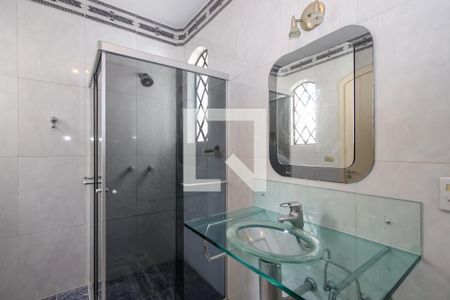 Casa à venda com 600m², 3 quartos e 4 vagasBanheiro da Suíte 2