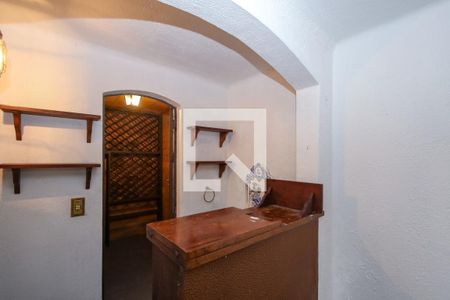 Casa à venda com 600m², 3 quartos e 4 vagasAdega