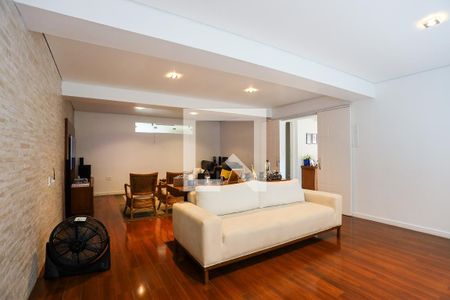 Sala  de casa de condomínio para alugar com 4 quartos, 351m² em Vila Santo Antônio, Cotia