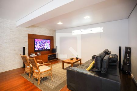 Sala TV de casa de condomínio para alugar com 4 quartos, 351m² em Vila Santo Antônio, Cotia