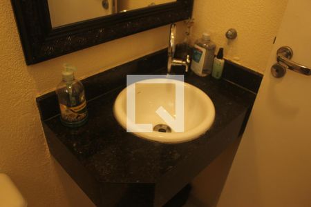 Lavabo de casa para alugar com 3 quartos, 176m² em Vila Gea, São Paulo