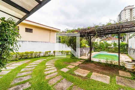 Casa à venda com 260m², 3 quartos e 7 vagas Casa à venda com 260m², 3 quartos e 7 vagasÁrea Externa