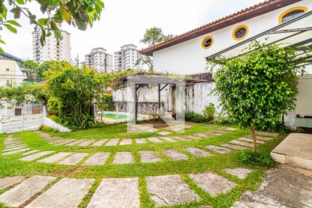 Casa à venda com 260m², 3 quartos e 7 vagas Casa à venda com 260m², 3 quartos e 7 vagasÁrea Externa