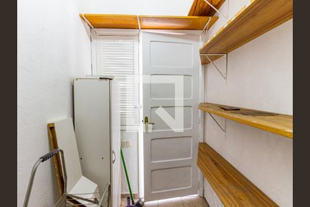 Apartamento à venda com 157m², 2 quartos e 1 vaga Apartamento à venda com 157m², 2 quartos e 1 vagaQuarto de Serviço