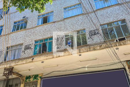 Apartamento à venda com 63m², 2 quartos e sem vaga Apartamento à venda com 63m², 2 quartos e sem vagaFachada