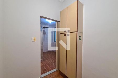 Apartamento à venda com 63m², 2 quartos e sem vaga Apartamento à venda com 63m², 2 quartos e sem vagaQuarto de Serviço