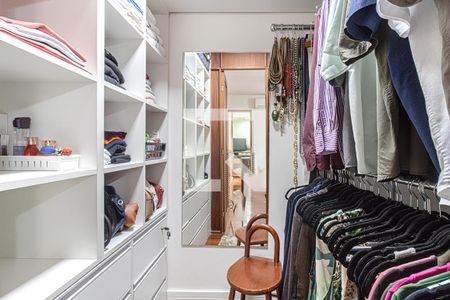 Casa à venda com 154m², 3 quartos e sem vagaCloset