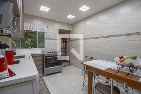 Casa à venda com 154m², 3 quartos e sem vagaCozinha