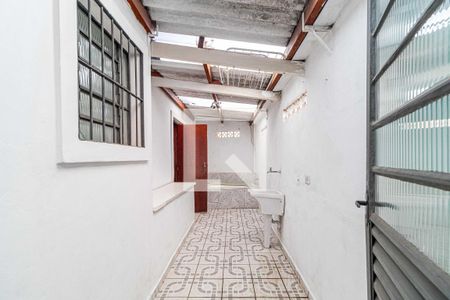Casa à venda com 120m², 5 quartos e 2 vagas Casa à venda com 120m², 5 quartos e 2 vagasLavanderia