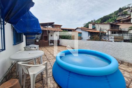 Casa à venda com 100m², 3 quartos e 2 vagasTerraço