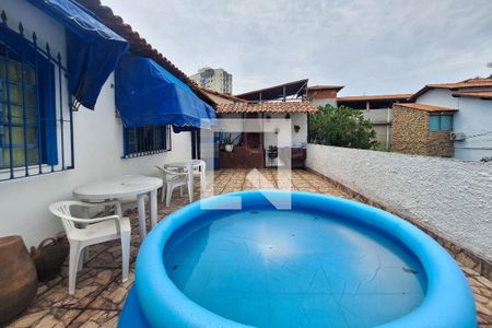 Casa à venda com 100m², 3 quartos e 2 vagasTerraço