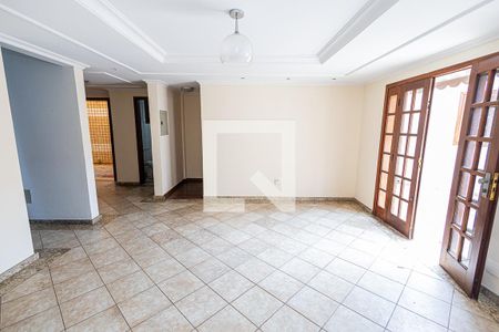 Sala de casa à venda com 5 quartos, 336m² em Itapoã, Belo Horizonte