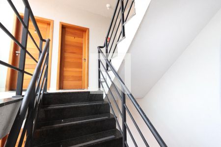 Apartamento à venda com 43m², 2 quartos e sem vagaEscada