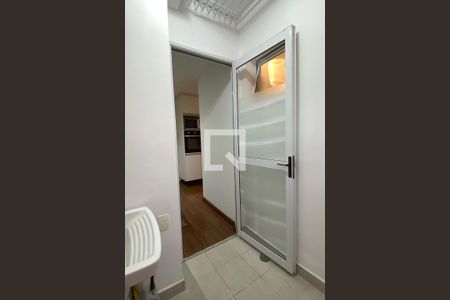 Apartamento à venda com 72m², 3 quartos e 1 vagaÁrea de Serviço