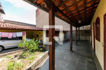 Casa à venda com 193m², 3 quartos e 4 vagasQuintal