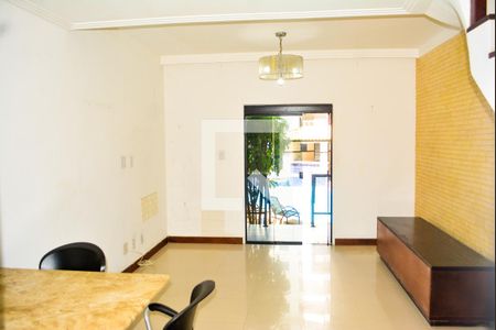 Sala de casa para alugar com 2 quartos, 85m² em Armação, Salvador
