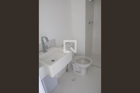 Banheiro de kitnet/studio à venda com 1 quarto, 26m² em Perdizes, São Paulo