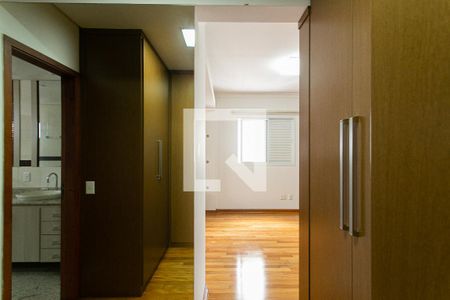 Apartamento à venda com 234m², 4 quartos e 4 vagasCloset da Suíte 1