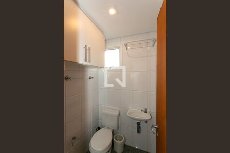 Apartamento à venda com 234m², 4 quartos e 4 vagasBanheiro de ServiçoBanheiro de Serviço