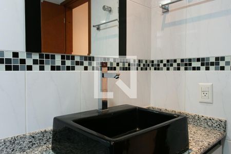 Apartamento à venda com 234m², 4 quartos e 4 vagasBanheiro da Suíte 2