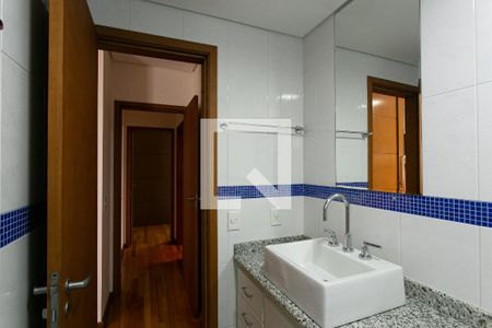 Apartamento à venda com 234m², 4 quartos e 4 vagasBanheiro da Suíte 3