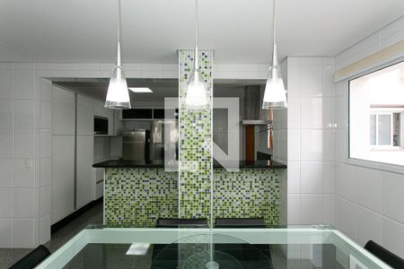 Apartamento à venda com 234m², 4 quartos e 4 vagasCozinha