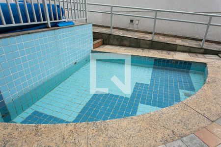 Apartamento à venda com 234m², 4 quartos e 4 vagasÁrea comum - Piscina