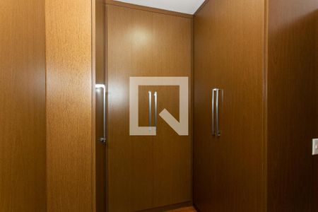 Apartamento à venda com 234m², 4 quartos e 4 vagasCloset da Suíte 1