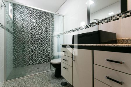 Apartamento à venda com 234m², 4 quartos e 4 vagasBanheiro da Suíte 2