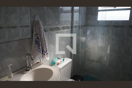 Banheiro de apartamento à venda com 2 quartos, 57m² em Parque Residencial Eloy Chaves, Jundiaí