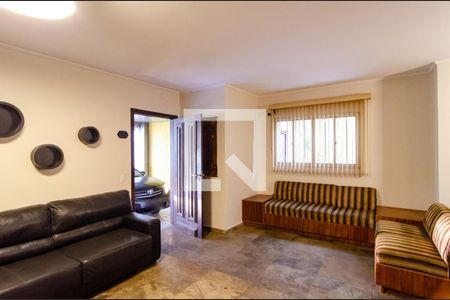 Sala de casa à venda com 3 quartos, 200m² em Planalto Paulista, São Paulo