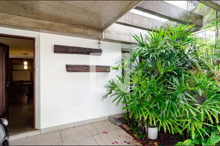 Garagem de casa à venda com 3 quartos, 200m² em Planalto Paulista, São Paulo