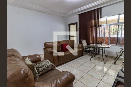 Sala de casa à venda com 3 quartos, 176m² em Vila Bertioga, São Paulo