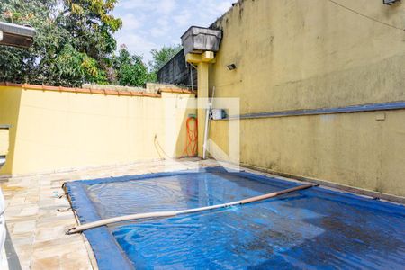 Casa à venda com 280m², 3 quartos e 4 vagas Casa à venda com 280m², 3 quartos e 4 vagasPiscina