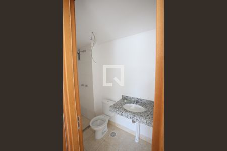 Apartamento à venda com 66m², 2 quartos e 1 vagaBanheiro da Suíte 1