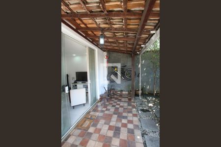 Casa à venda com 140m², 5 quartos e 3 vagasVaranda