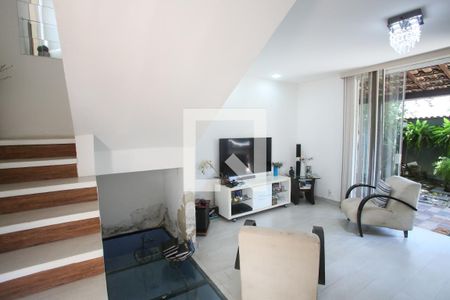 Sala de casa à venda com 5 quartos, 140m² em Taquara, Rio de Janeiro